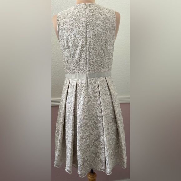 Formal jeweled dress size 8 - Picture 10 of 14